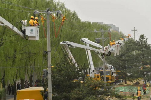 国网北京电力开展地区规模最大配电网带电综合检修作业 用户全程 零感知